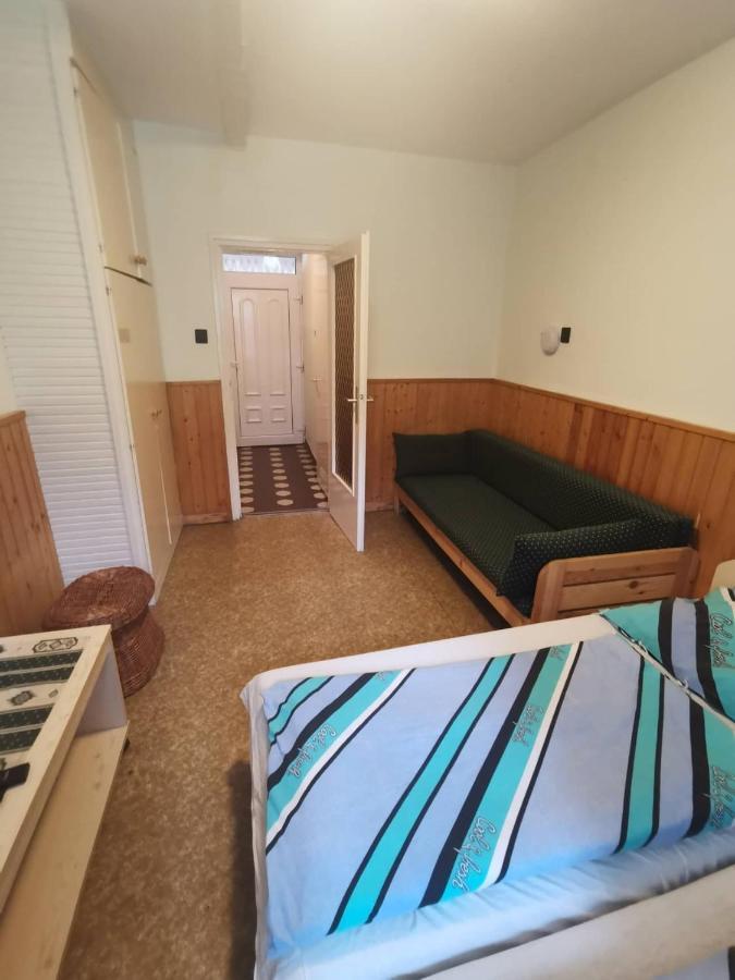 Platán üdülő Apartamento Balatonlelle Exterior foto
