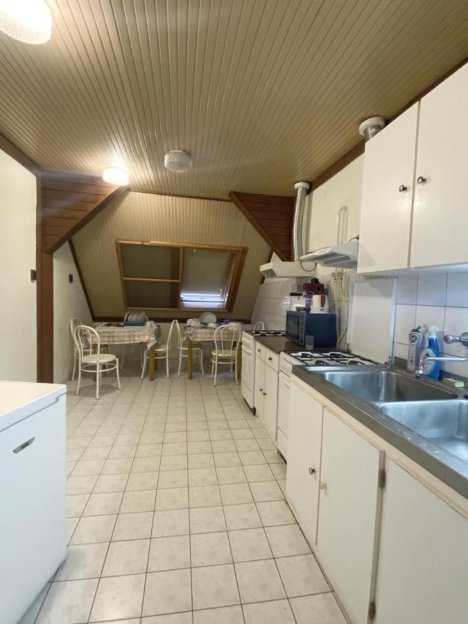 Platán üdülő Apartamento Balatonlelle Exterior foto